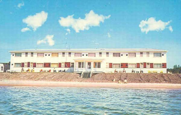 Eagle River Swank Beach Motel